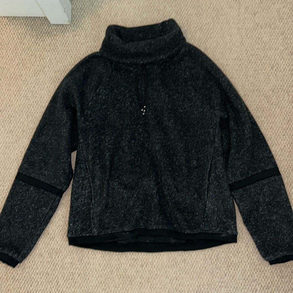 NIKE Pullover Sweatshirt